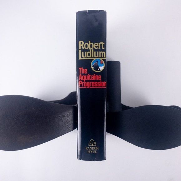 2/$50 - The Aquitaine Progression by Robert Ludlum - Picture 13 of 16